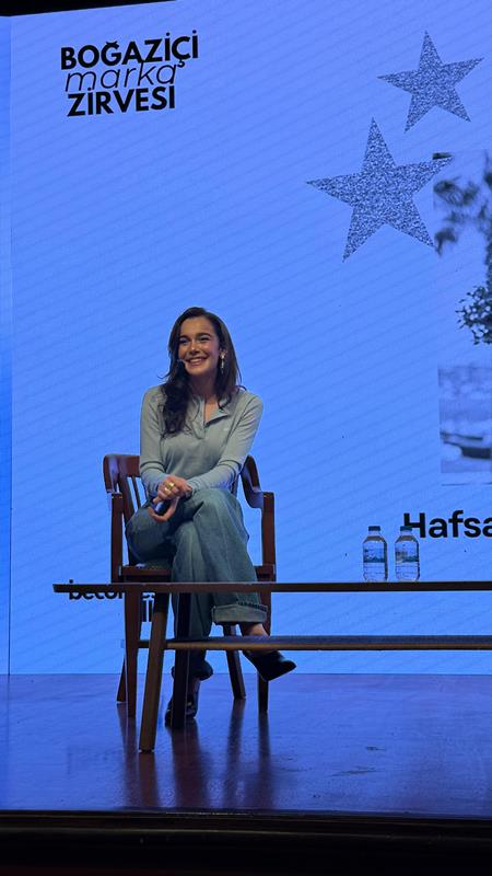 Hafsanur Sancaktutan Bo�aziçi Marka Zirvesi�nde  Gençlerle Bulu�tu 